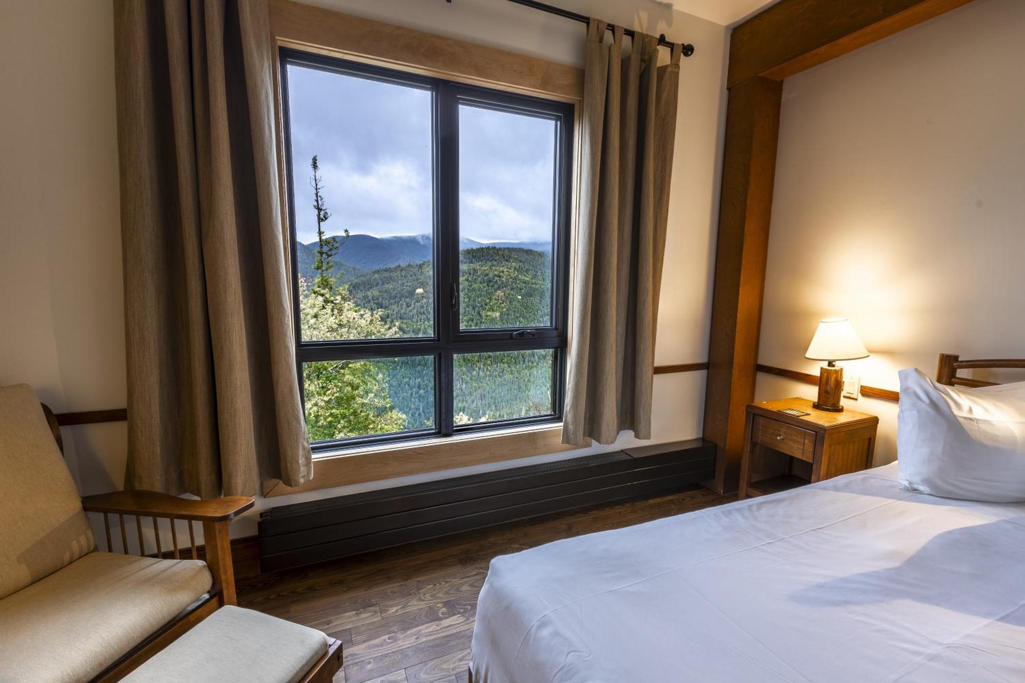 Auberge De Montagne Des Chic-Chocs Mountain Lodge - Sepaq Sainte Anne des Monts Exterior photo